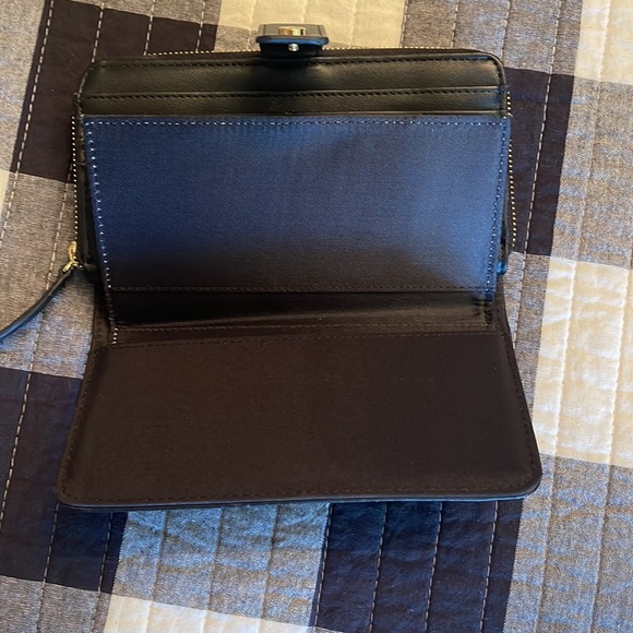 Kate Landry womens wallet - Picture 5 of 5